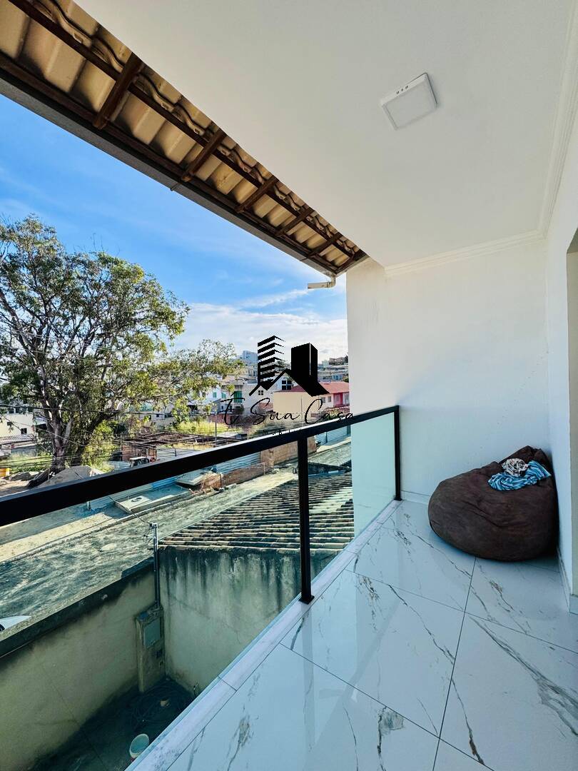 Casa à venda com 4 quartos, 220m² - Foto 14