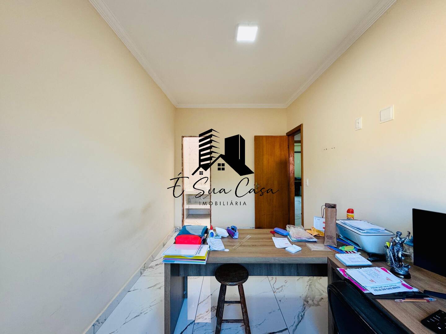 Casa à venda com 4 quartos, 220m² - Foto 16