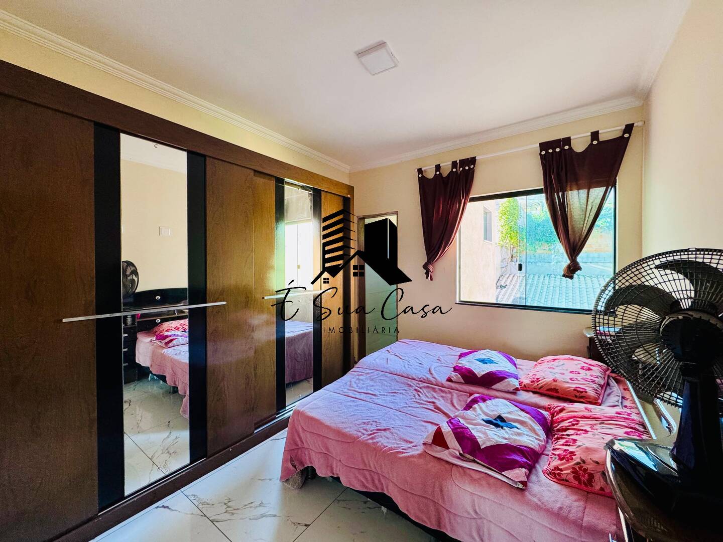 Casa à venda com 4 quartos, 220m² - Foto 7