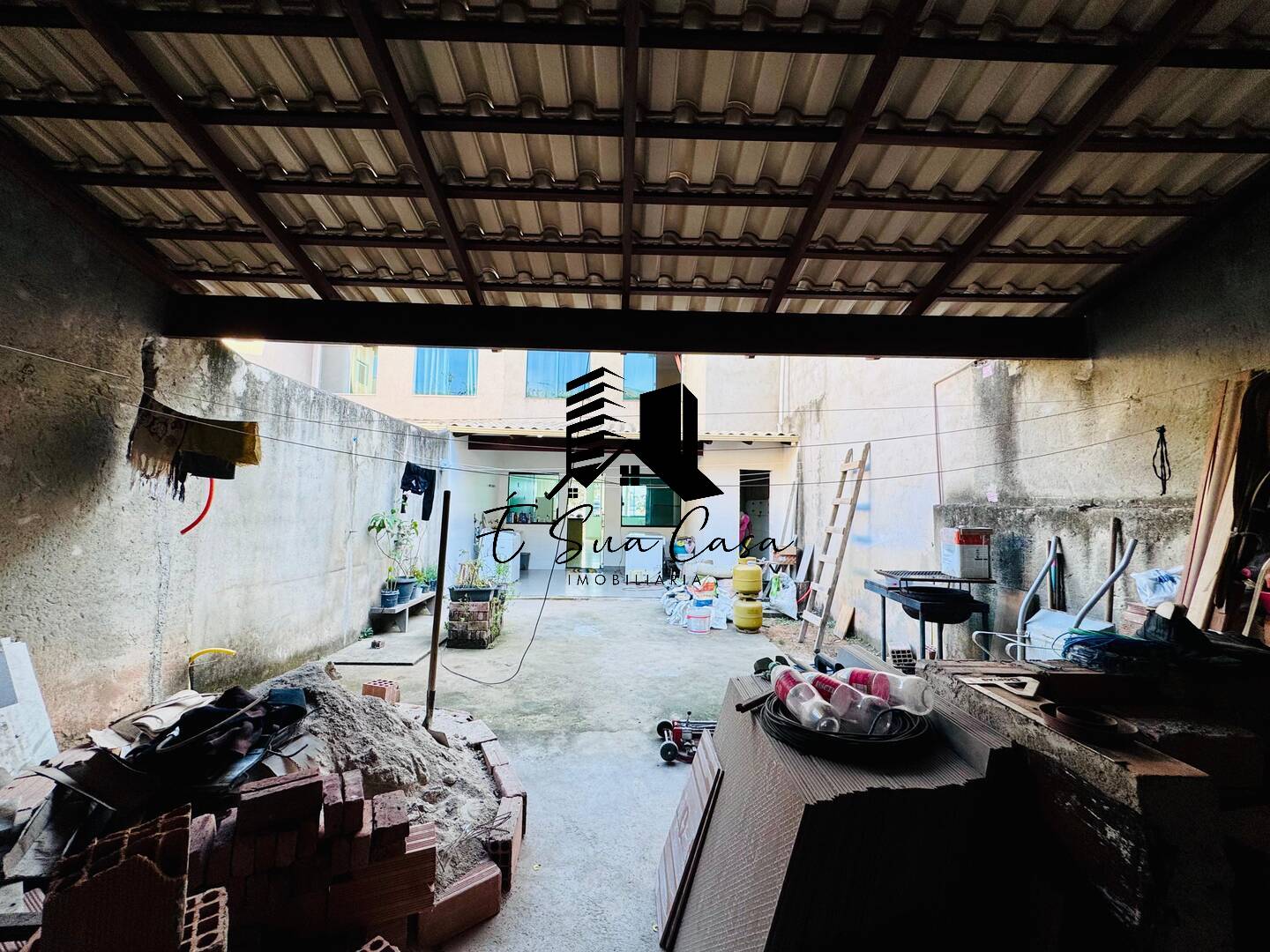 Casa à venda com 4 quartos, 220m² - Foto 26