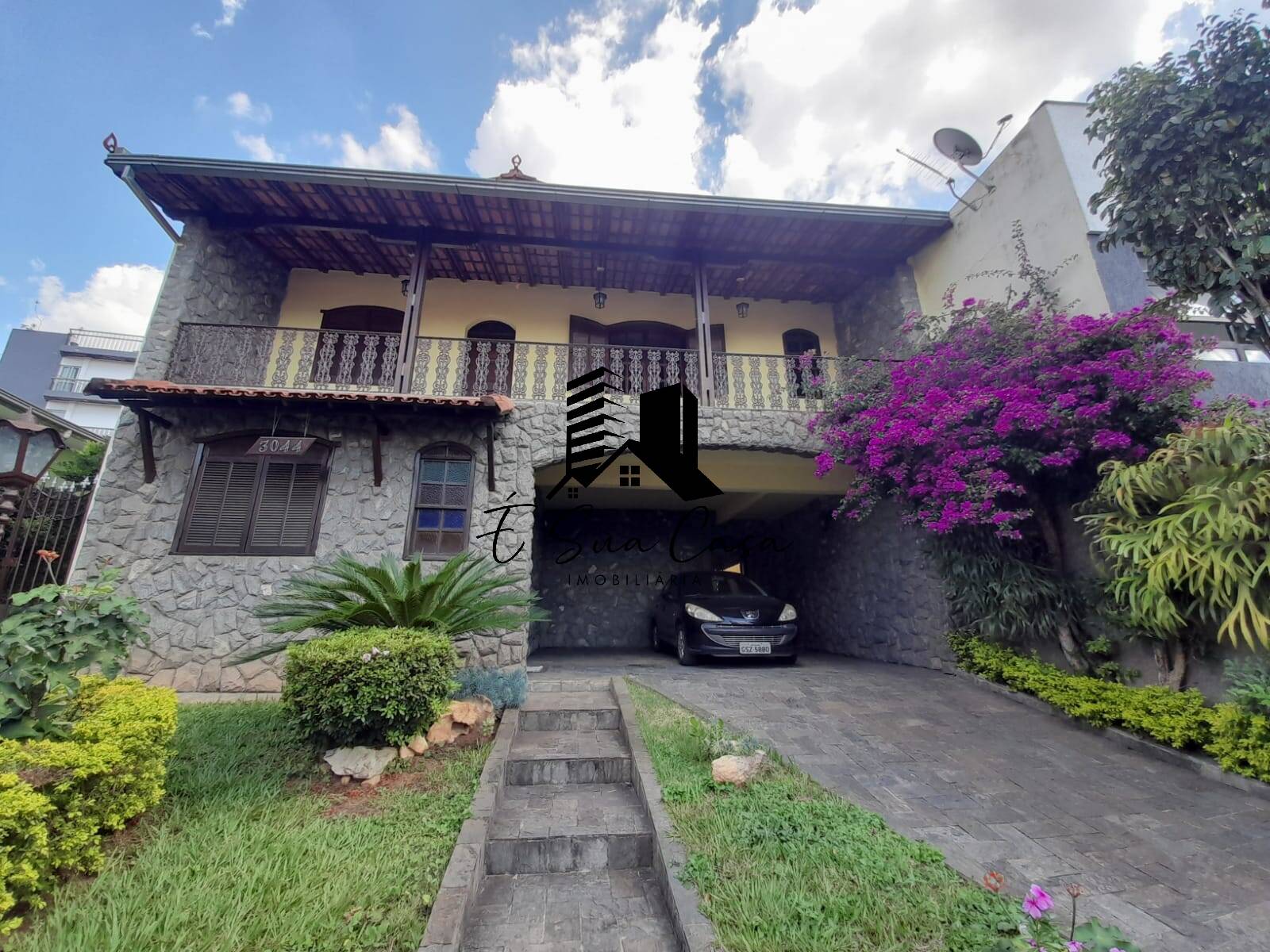 Casa, 4 quartos, 360 m² - Foto 1