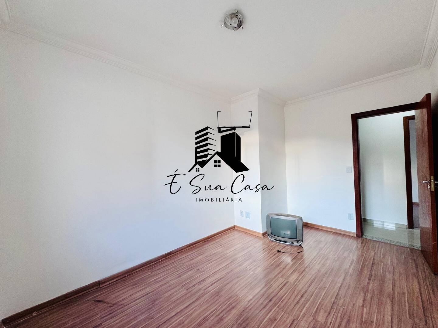 Apartamento à venda com 3 quartos, 75m² - Foto 19