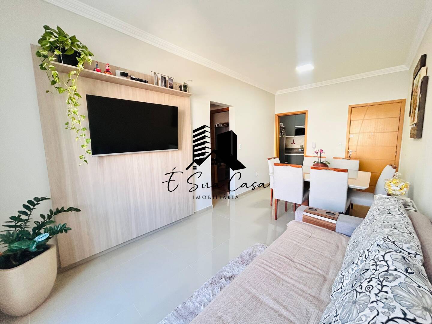 Apartamento à venda com 3 quartos, 83m² - Foto 1