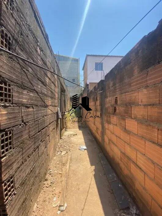 Casa à venda com 3 quartos, 200m² - Foto 11