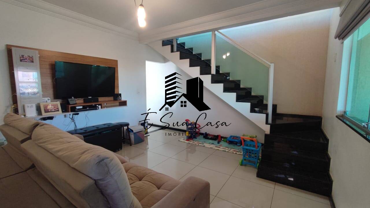 Casa à venda com 3 quartos, 168m² - Foto 1