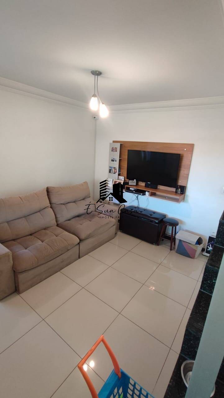 Casa à venda com 3 quartos, 168m² - Foto 2