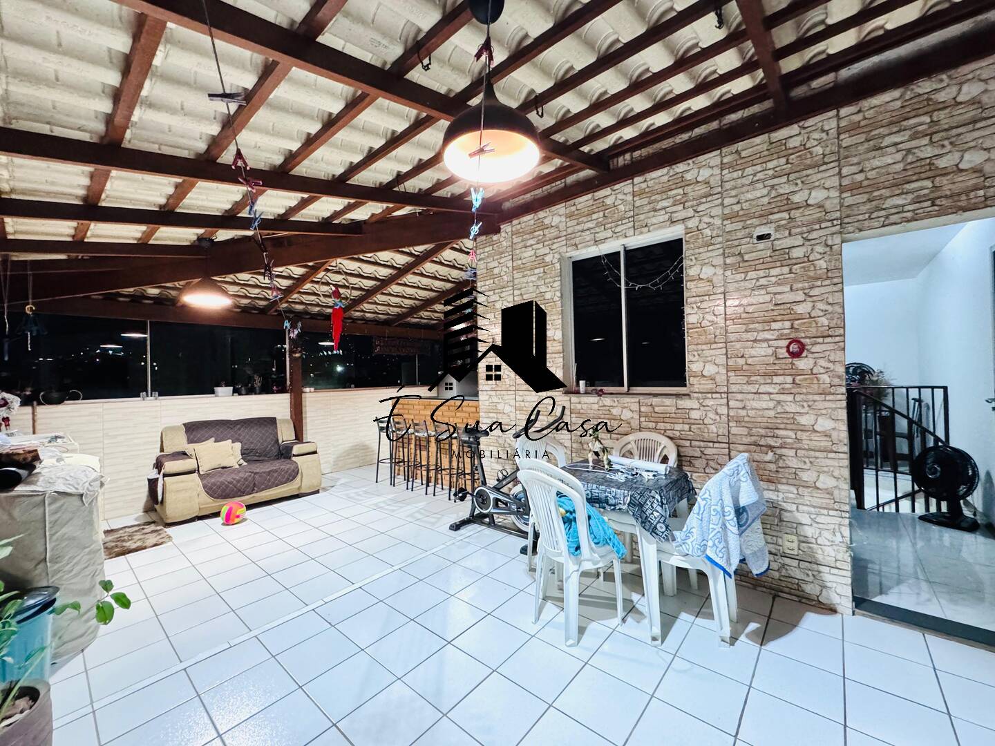 Cobertura à venda com 2 quartos, 90m² - Foto 4