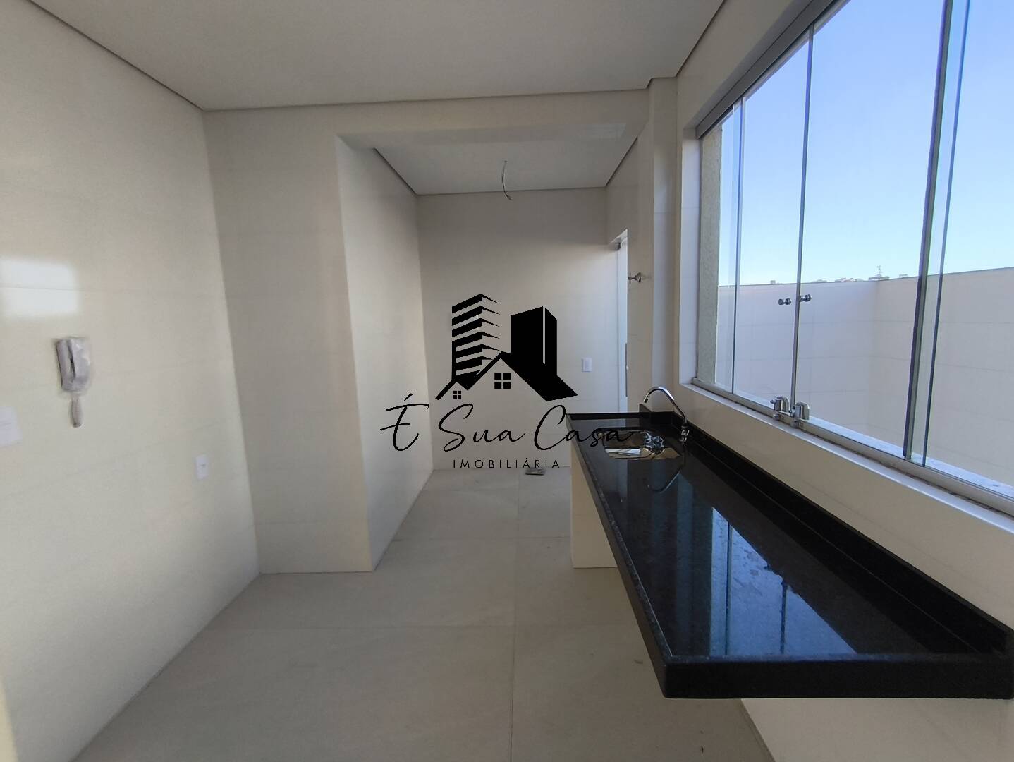 Apartamento à venda com 2 quartos, 61m² - Foto 6