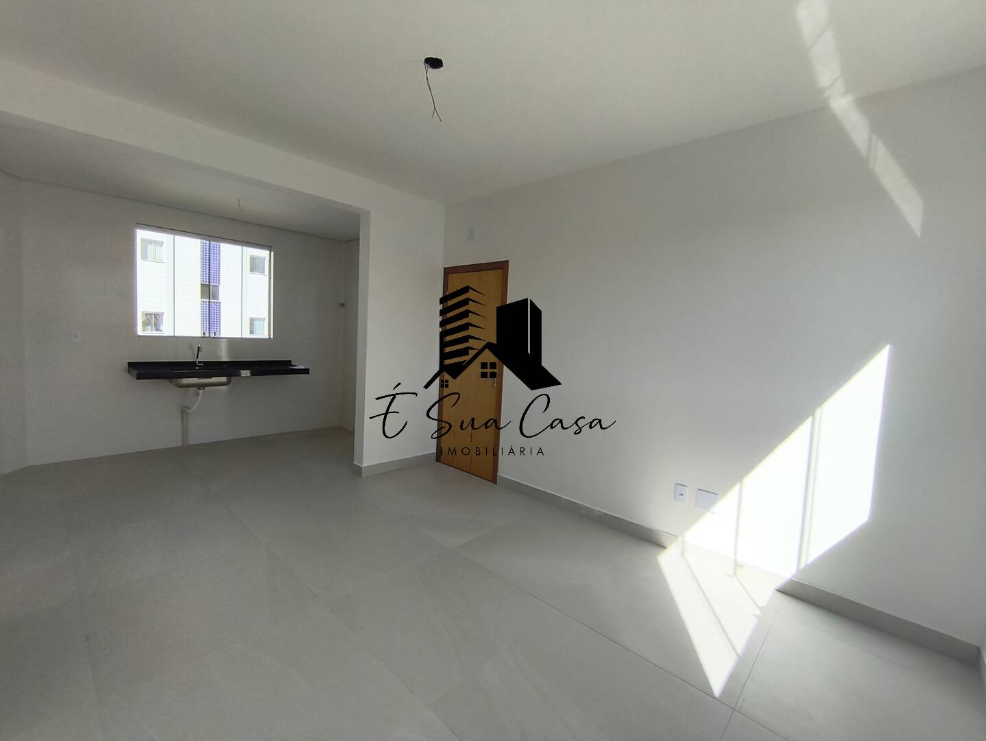 Apartamento à venda com 2 quartos, 61m² - Foto 4