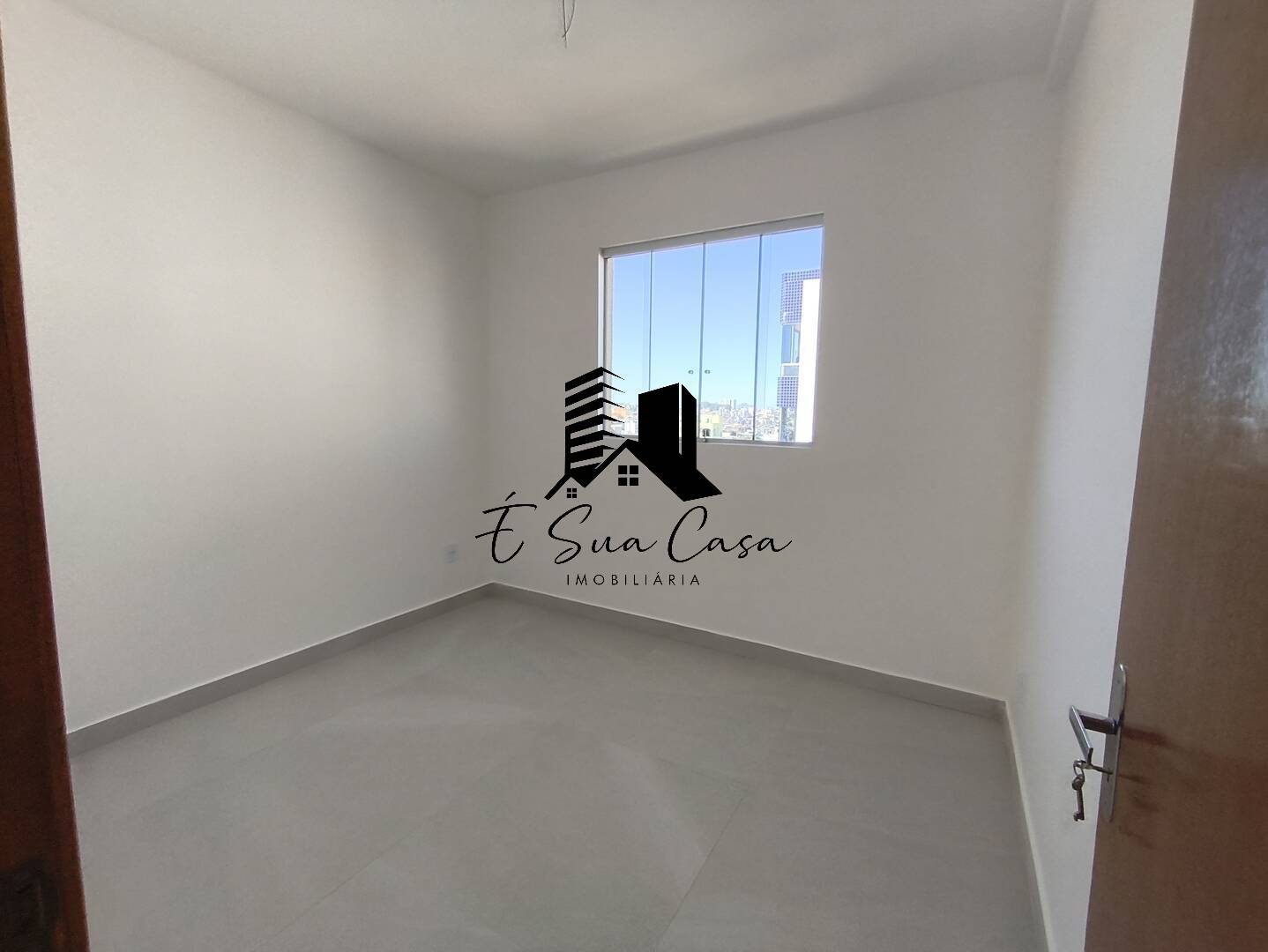 Apartamento à venda com 2 quartos, 61m² - Foto 18