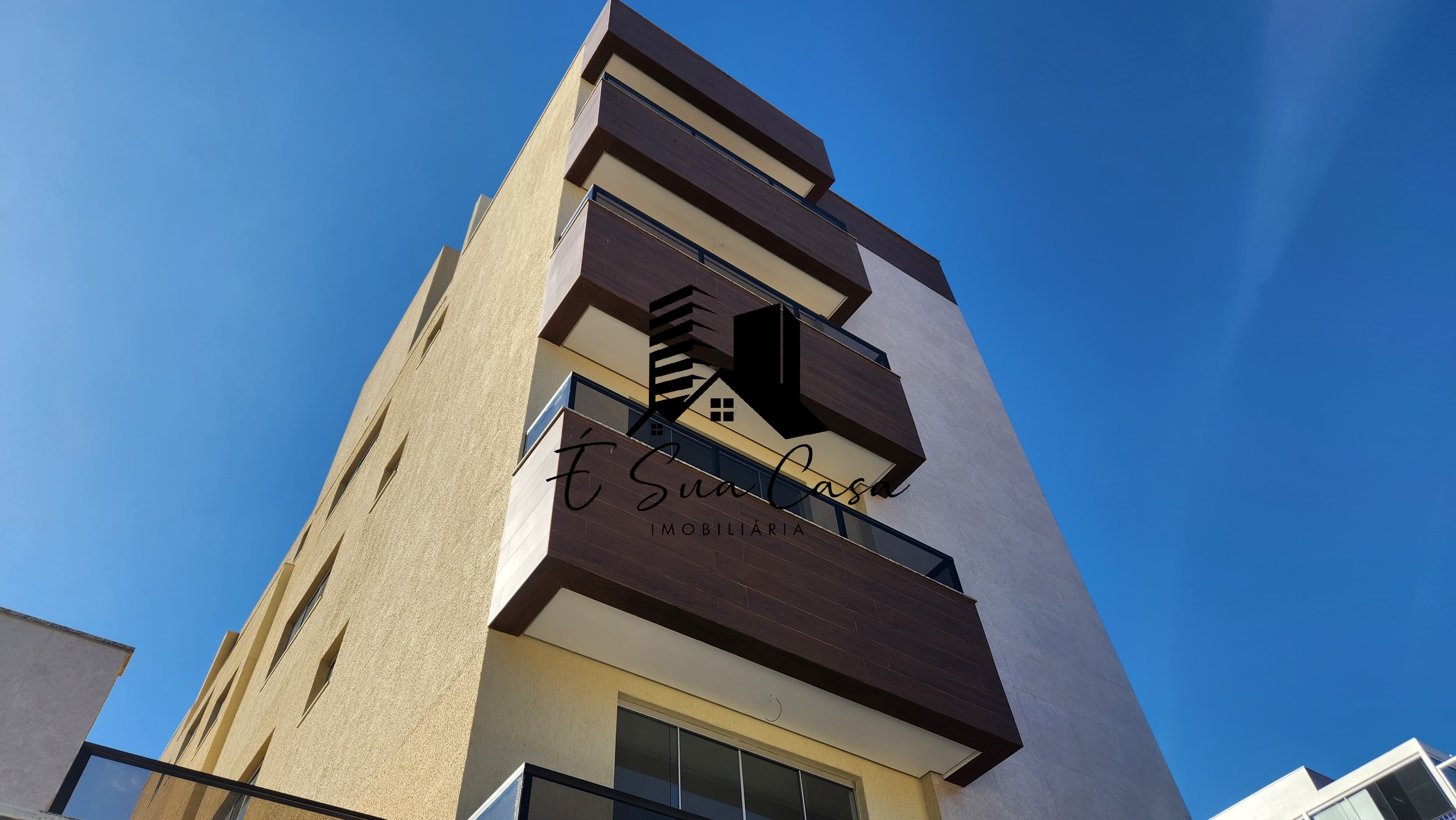 Apartamento à venda com 2 quartos, 61m² - Foto 1
