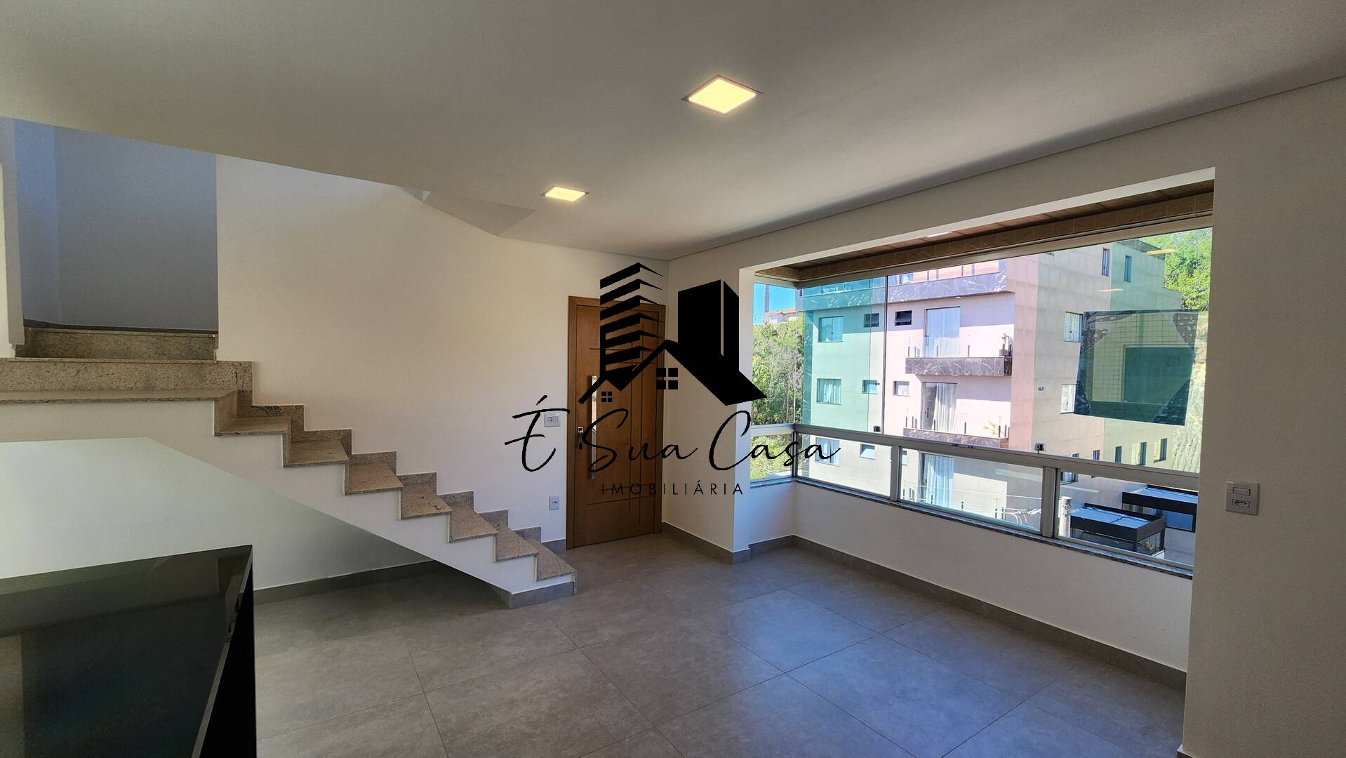 Cobertura à venda com 3 quartos, 146m² - Foto 1