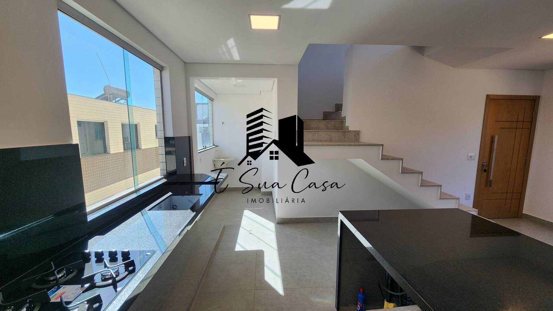 Cobertura à venda com 3 quartos, 146m² - Foto 2