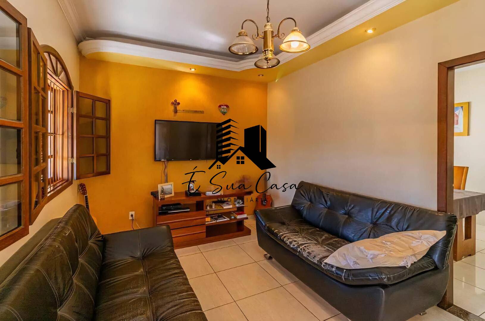 Casa à venda com 3 quartos, 360m² - Foto 5