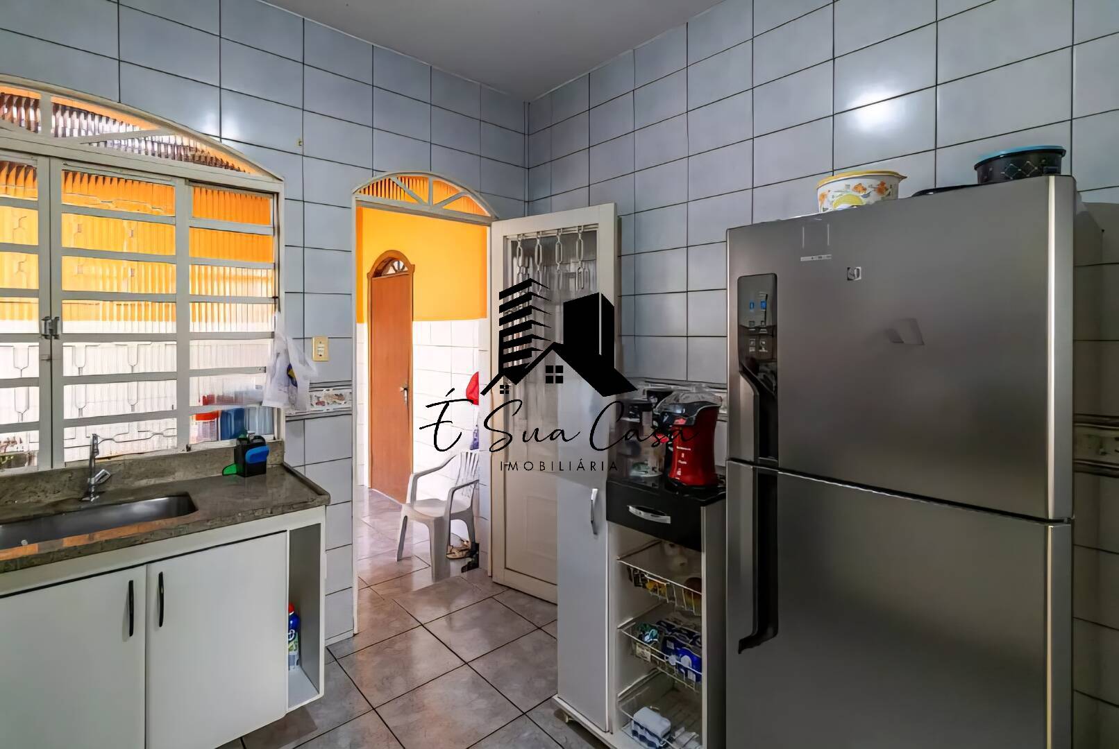 Casa à venda com 3 quartos, 360m² - Foto 8