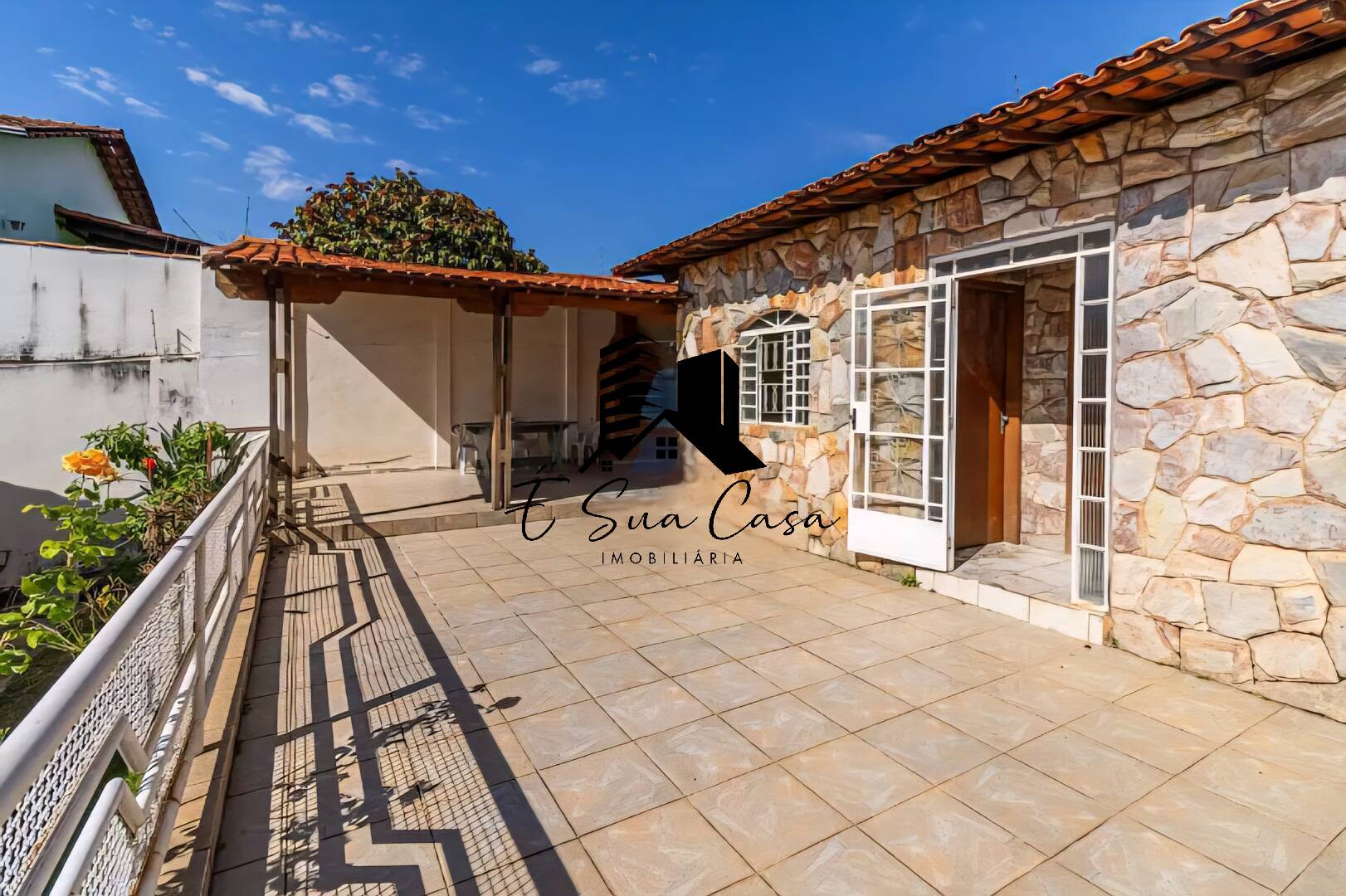 Casa à venda com 3 quartos, 360m² - Foto 21