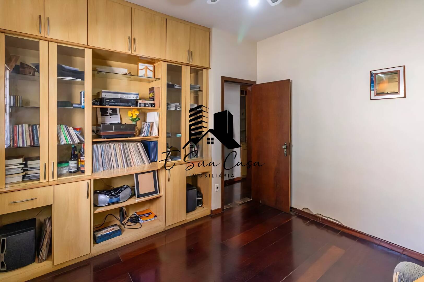 Casa à venda com 3 quartos, 360m² - Foto 16