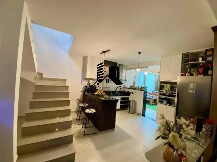 Casa à venda com 2 quartos, 155m² - Foto 4