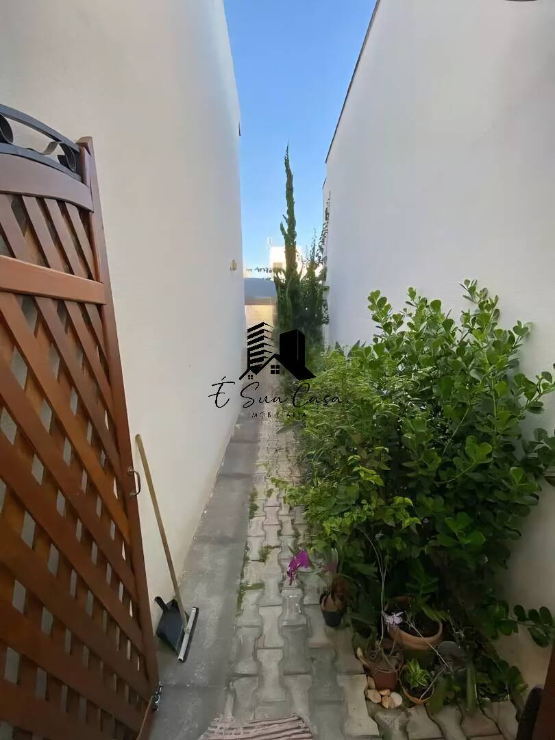 Casa à venda com 2 quartos, 155m² - Foto 17
