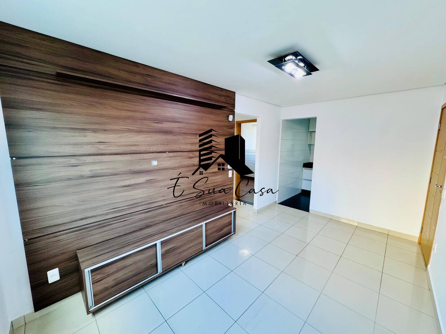 Apartamento à venda com 2 quartos, 55m² - Foto 2