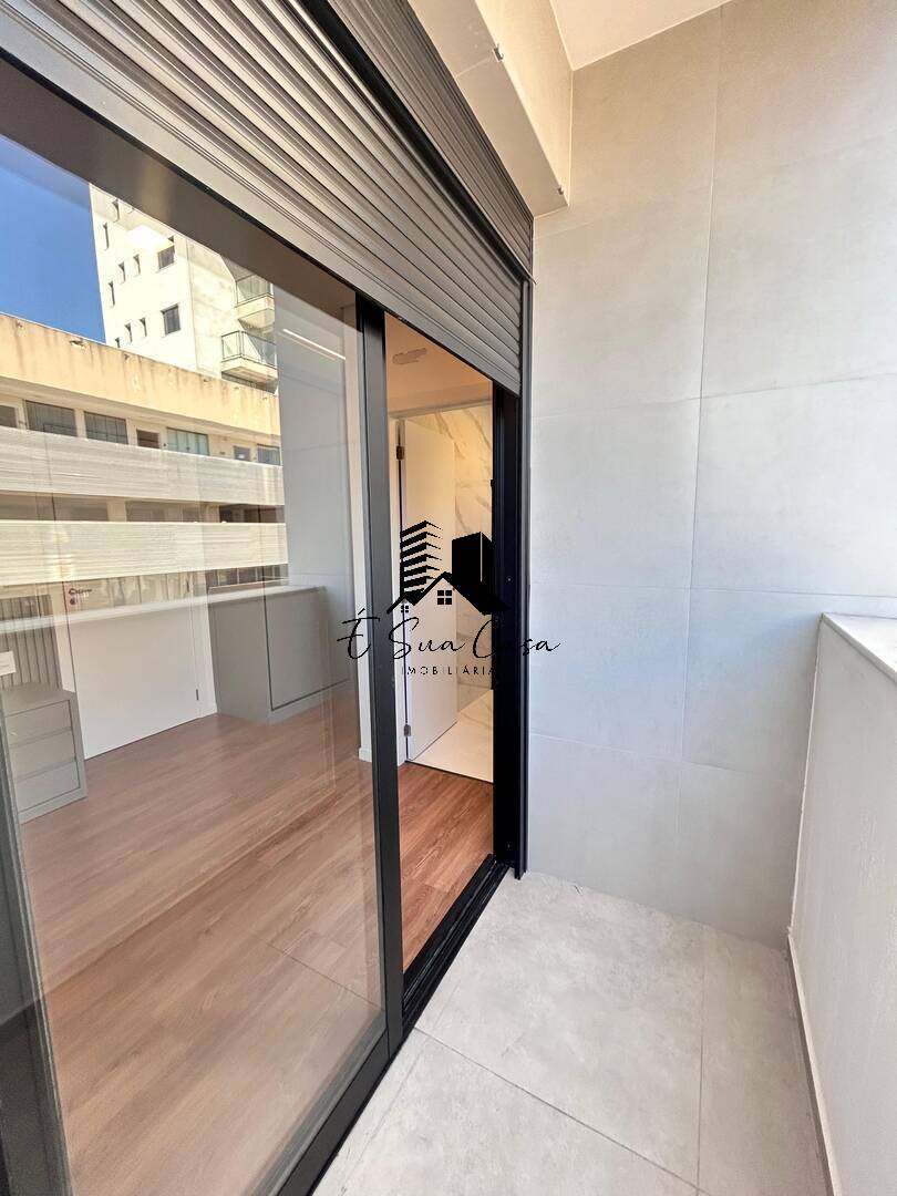 Apartamento para alugar com 3 quartos, 225m² - Foto 18