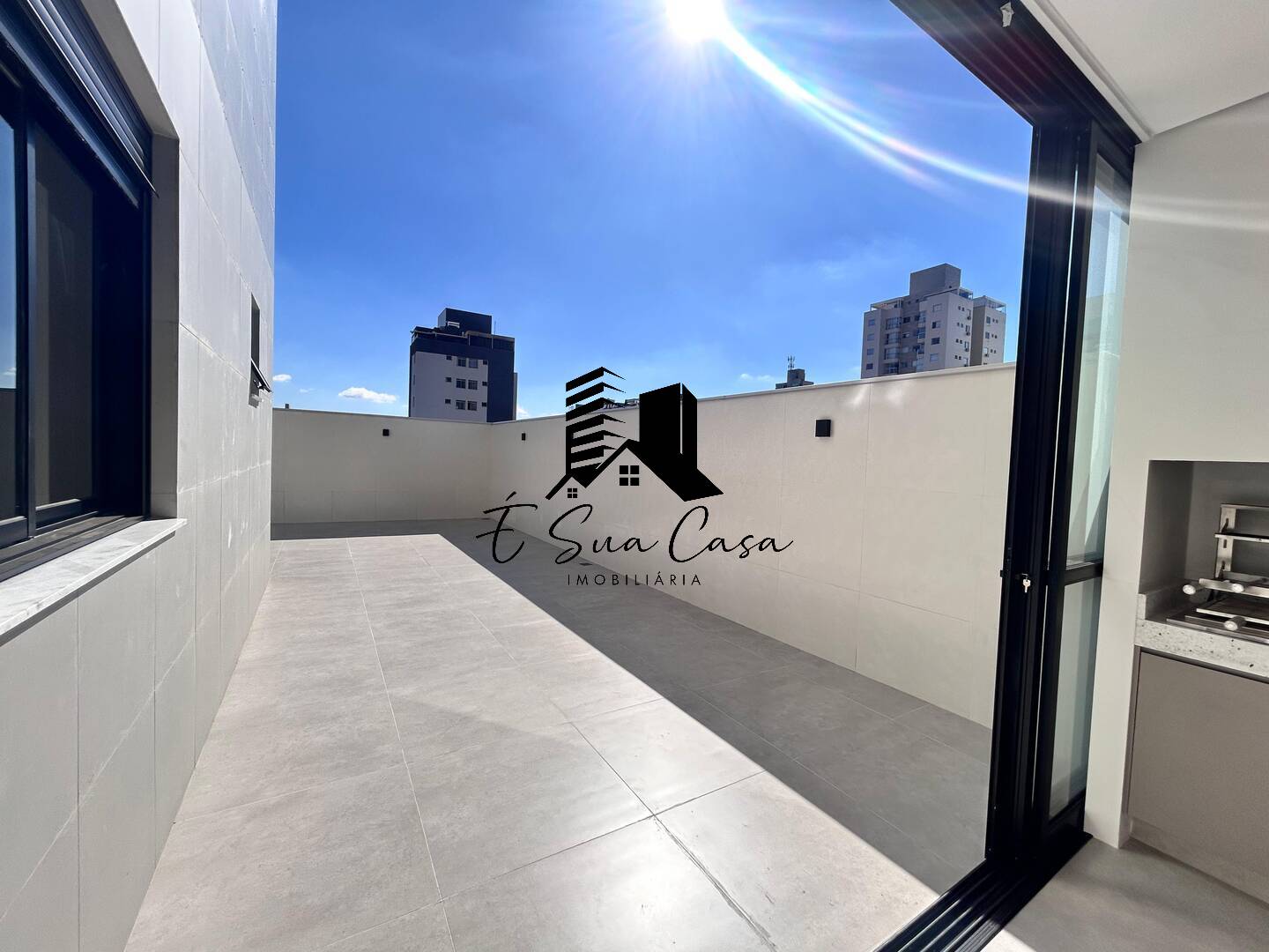 Apartamento para alugar com 3 quartos, 225m² - Foto 12