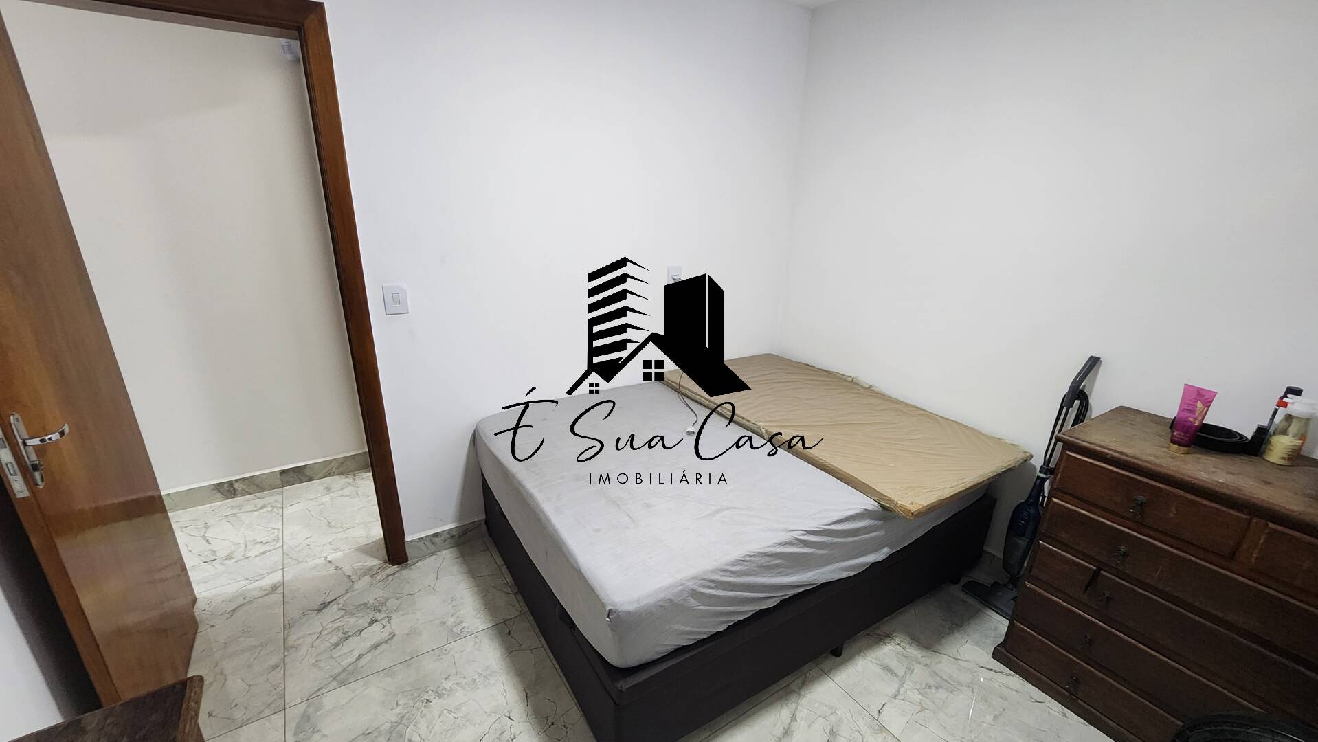 Casa à venda com 2 quartos, 141m² - Foto 15