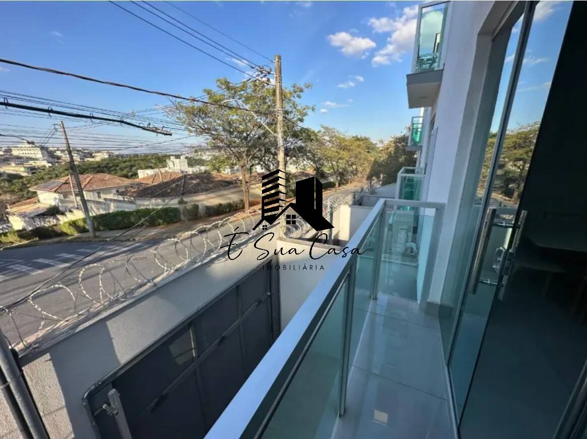 Casa à venda com 3 quartos, 196m² - Foto 13