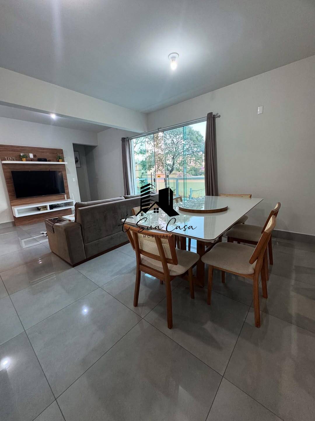 Casa à venda com 3 quartos, 196m² - Foto 4