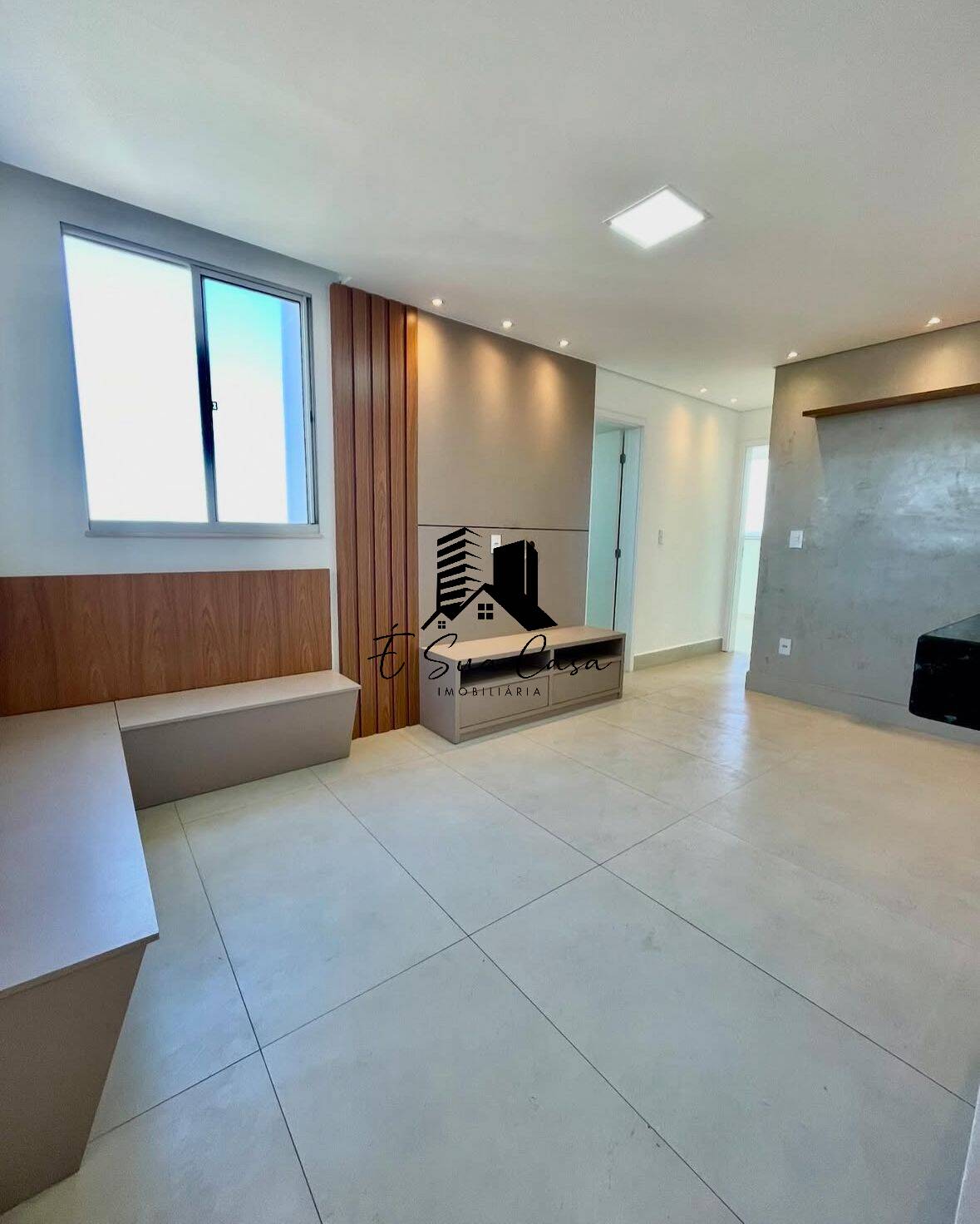 Apartamento à venda com 2 quartos, 61m² - Foto 1