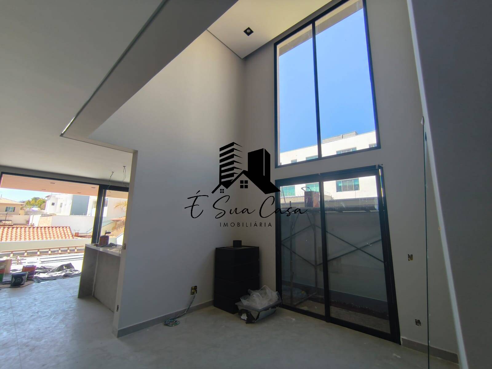 Casa à venda com 3 quartos, 210m² - Foto 3
