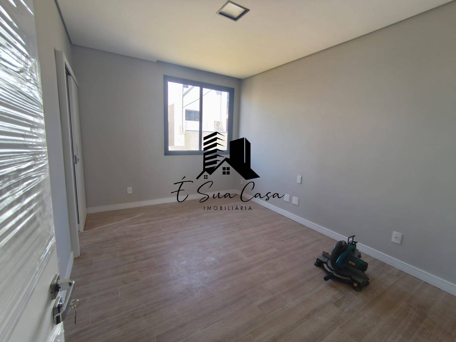 Casa à venda com 3 quartos, 210m² - Foto 14