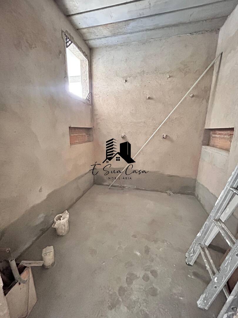 Casa à venda com 3 quartos, 230m² - Foto 10