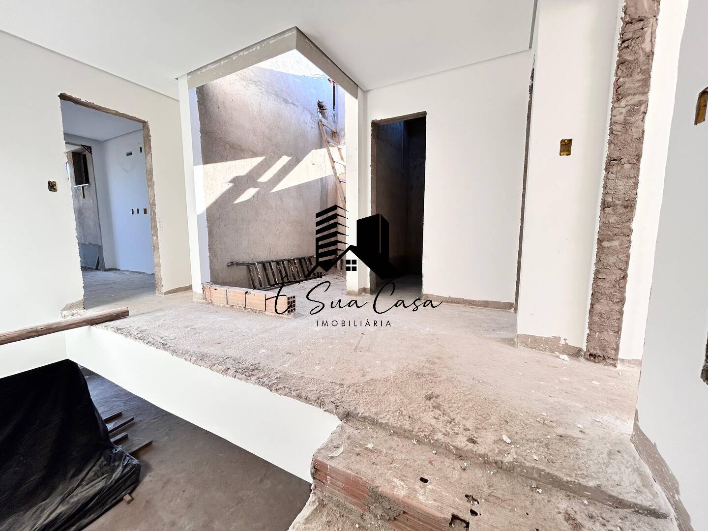 Casa à venda com 3 quartos, 230m² - Foto 11