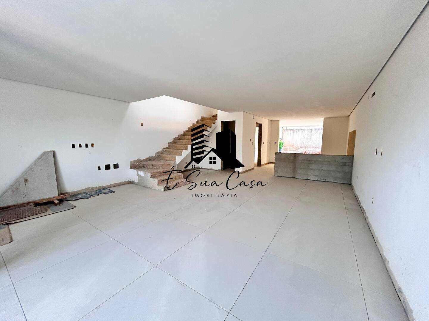 Casa à venda com 3 quartos, 230m² - Foto 3