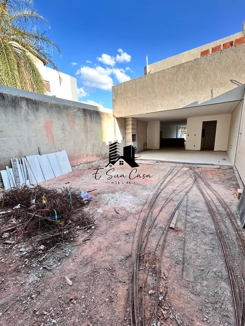 Casa à venda com 3 quartos, 230m² - Foto 41
