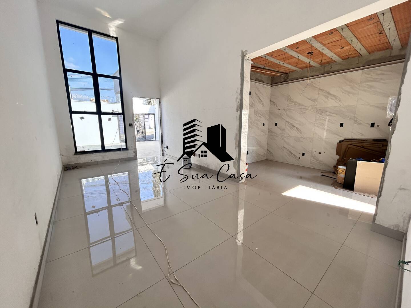Casa à venda com 3 quartos, 116m² - Foto 3