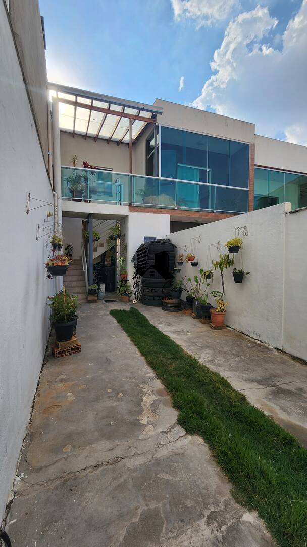 Casa à venda com 2 quartos, 105m² - Foto 16