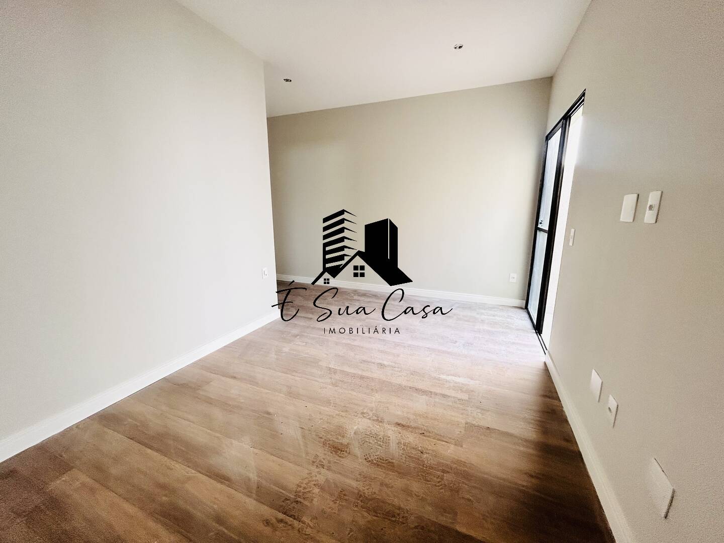 Casa à venda com 3 quartos, 88m² - Foto 11