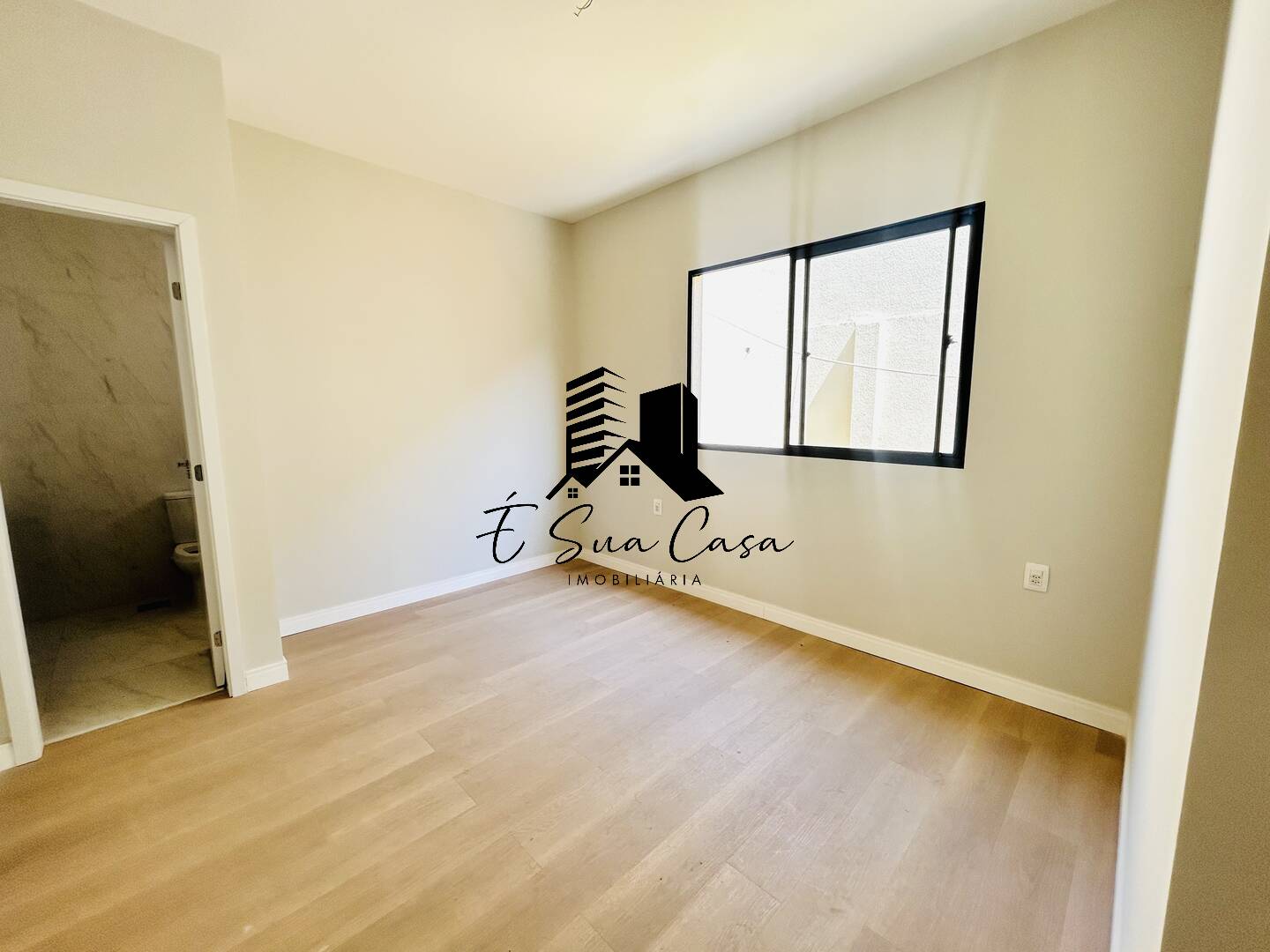 Casa à venda com 3 quartos, 88m² - Foto 10
