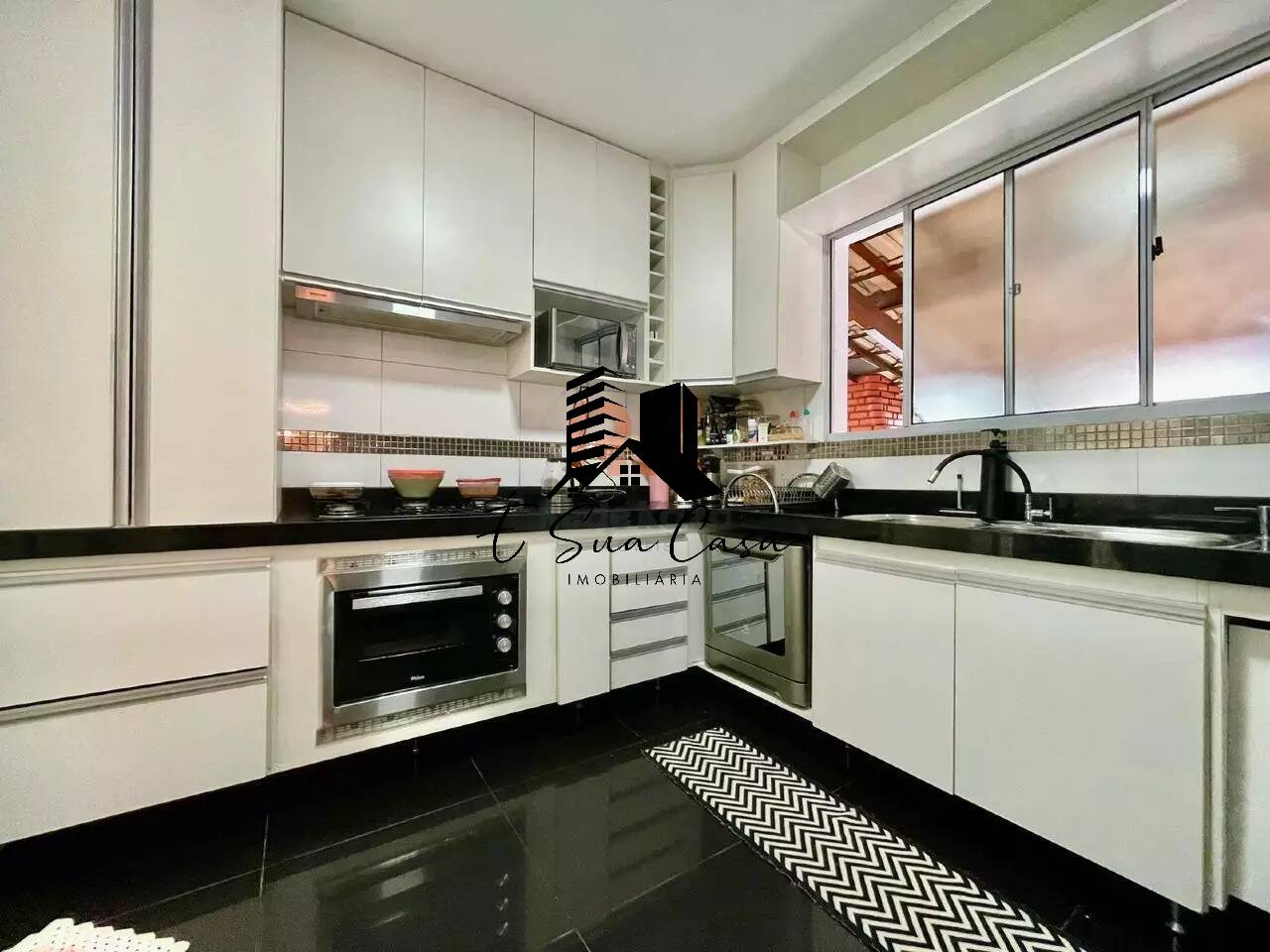 Casa à venda com 4 quartos, 156m² - Foto 18
