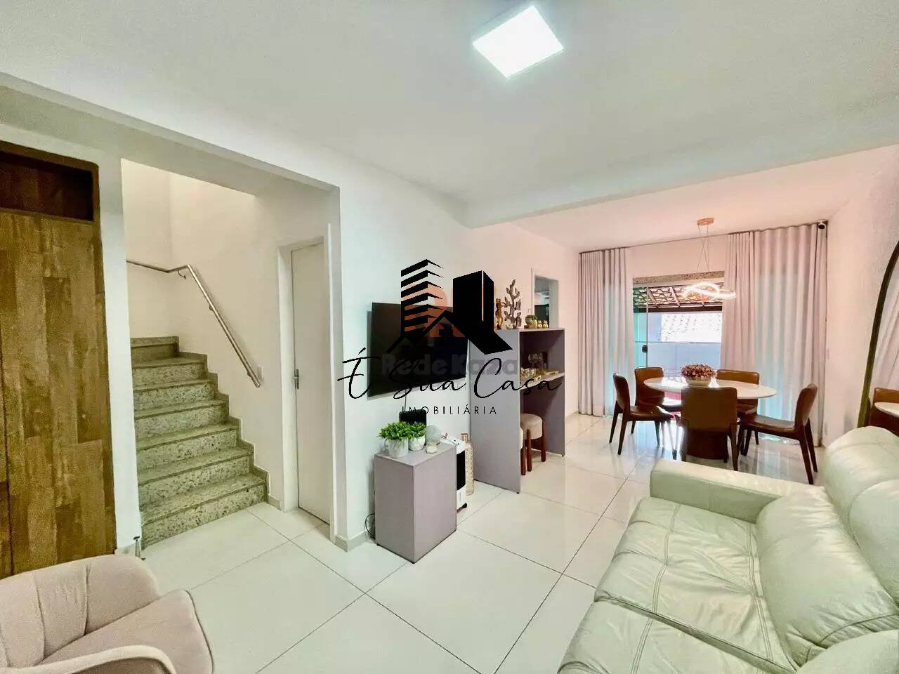 Casa à venda com 4 quartos, 156m² - Foto 4