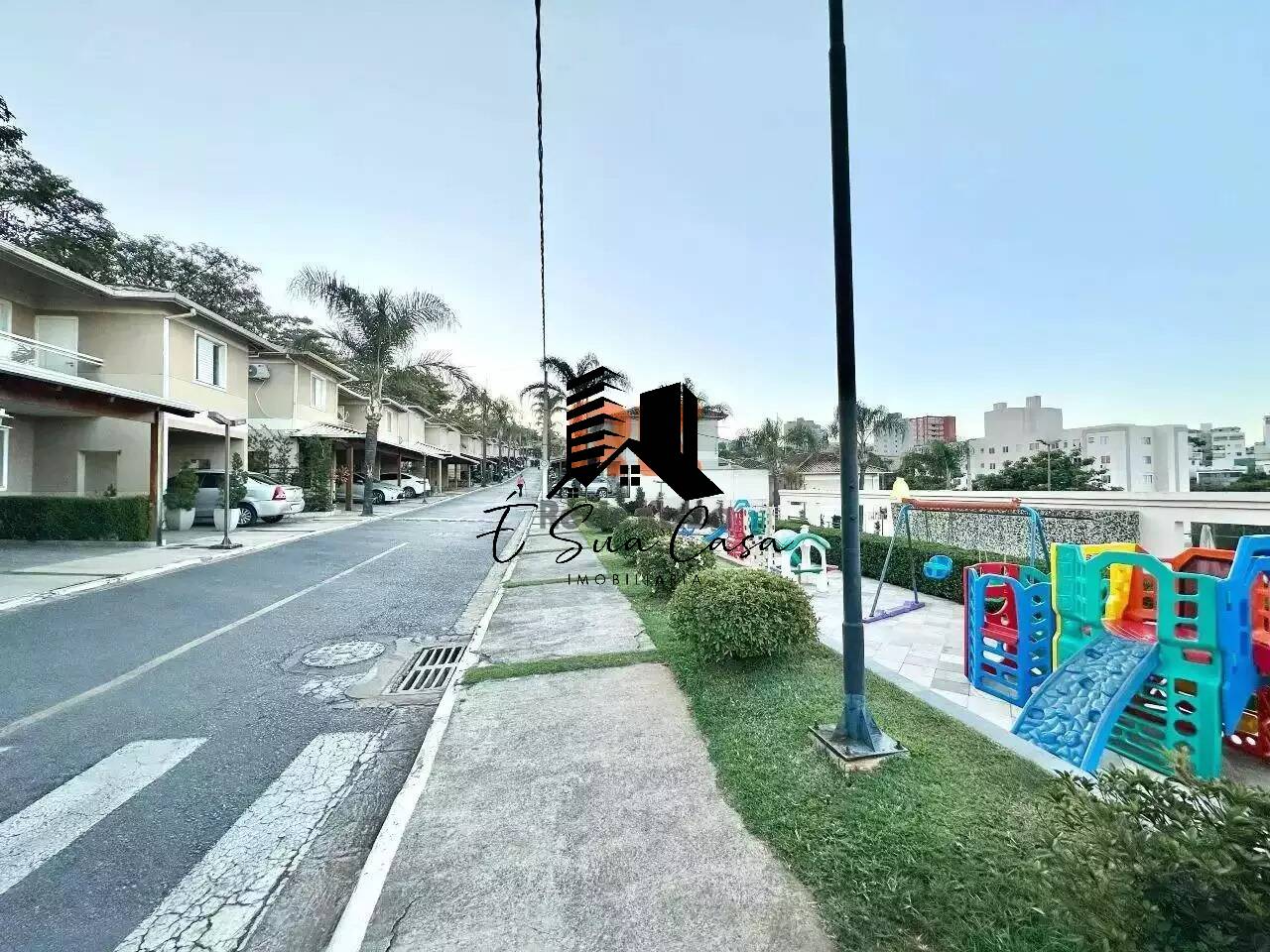 Casa à venda com 4 quartos, 156m² - Foto 27