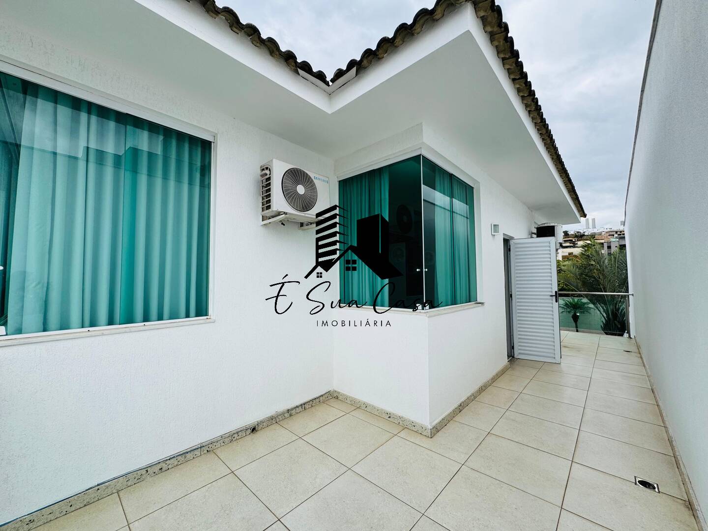 Casa à venda com 4 quartos, 360m² - Foto 35