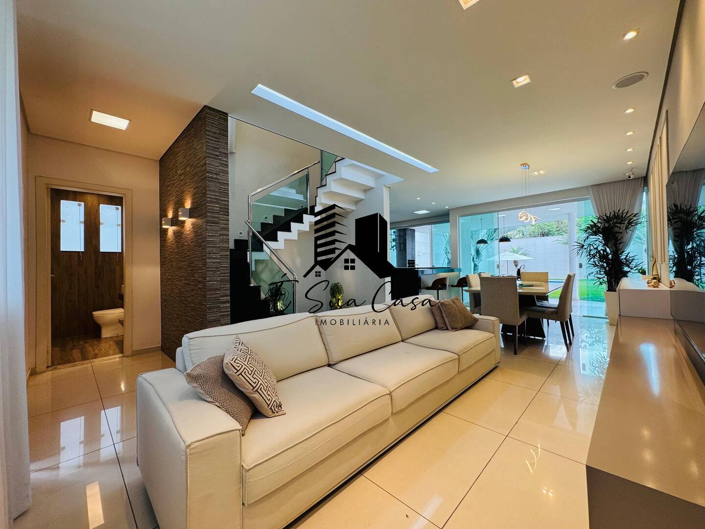 Casa à venda com 4 quartos, 360m² - Foto 2
