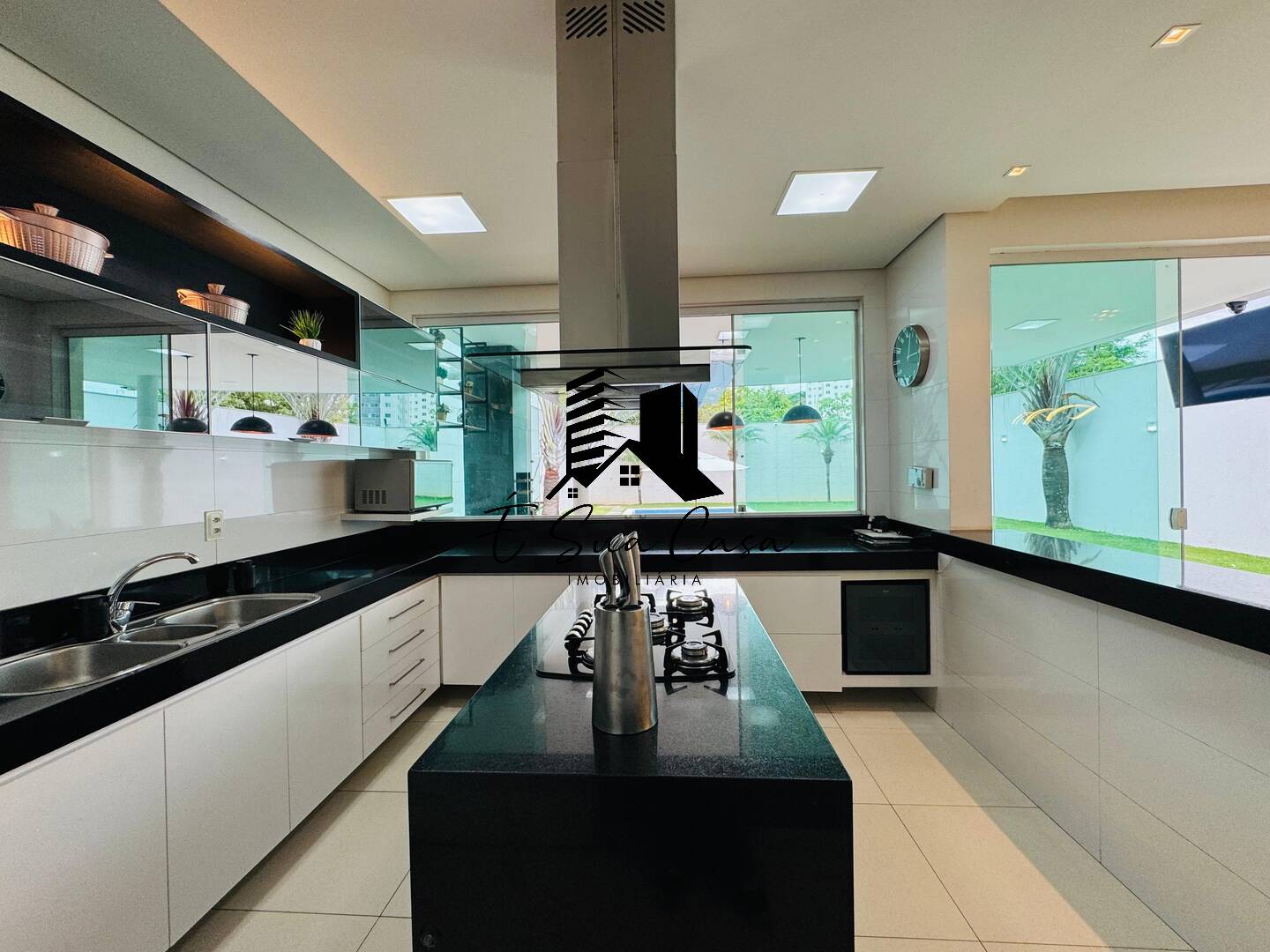 Casa à venda com 4 quartos, 360m² - Foto 9