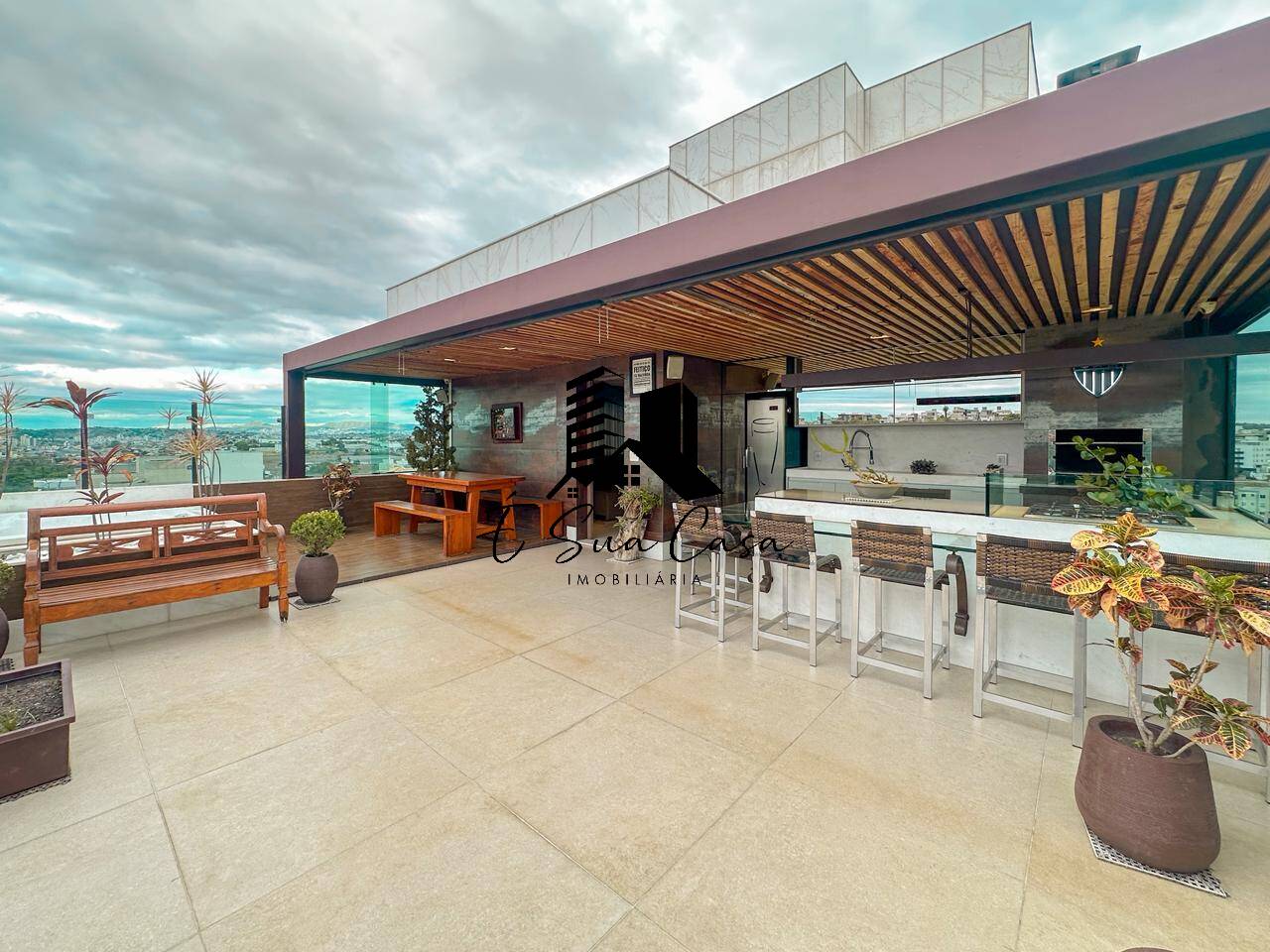 Cobertura, 4 quartos, 210 m² - Foto 1