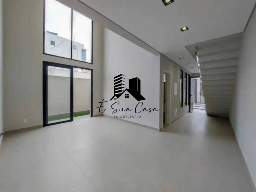 Casa, 3 quartos, 210 m² - Foto 2