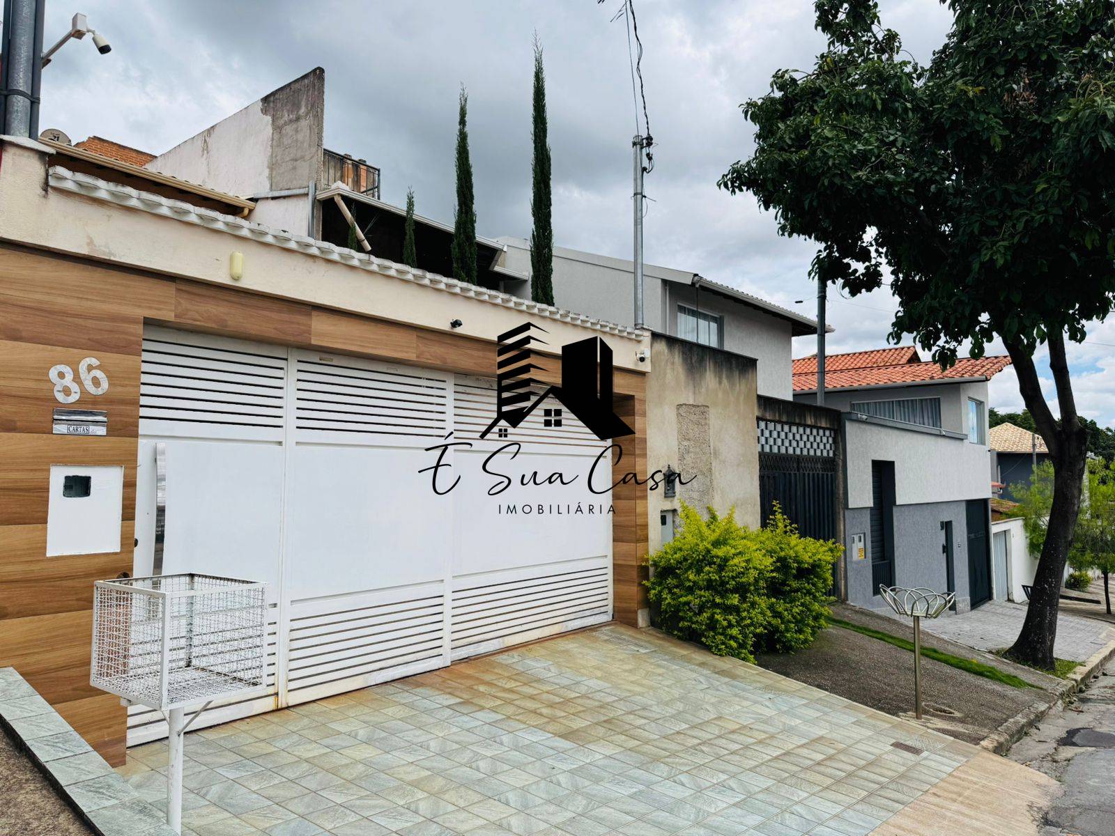 Casa, 3 quartos, 300 m² - Foto 1