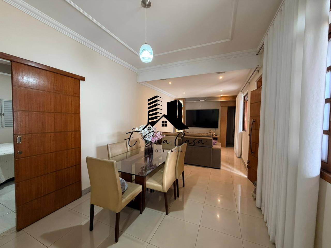 Casa, 3 quartos, 390 m² - Foto 2